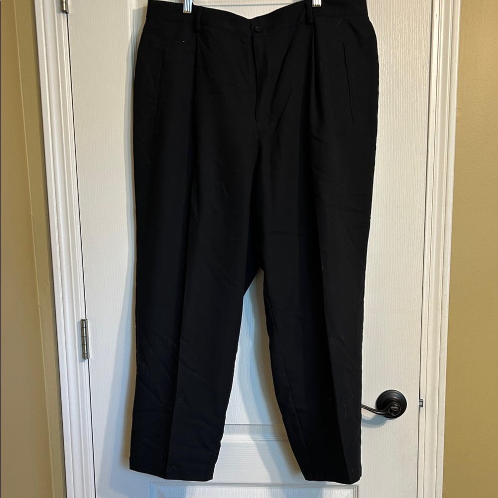Liz Claiborne Woman Classic Black Dress Pants. 20 petite